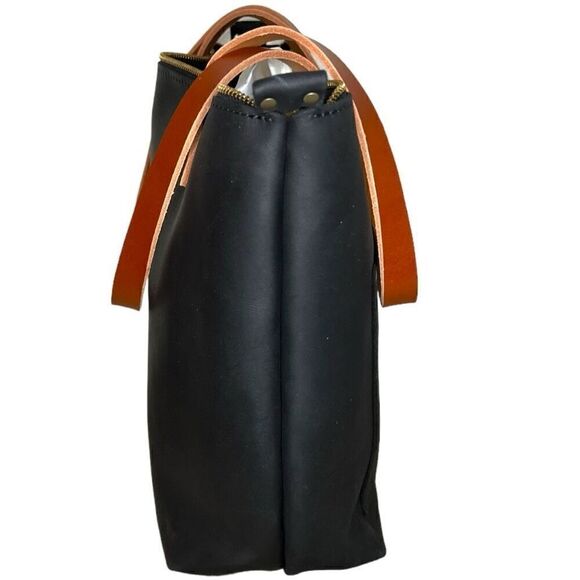 Portland Leather Medium Zip Black with Tan Handles - Picture 4 of 9